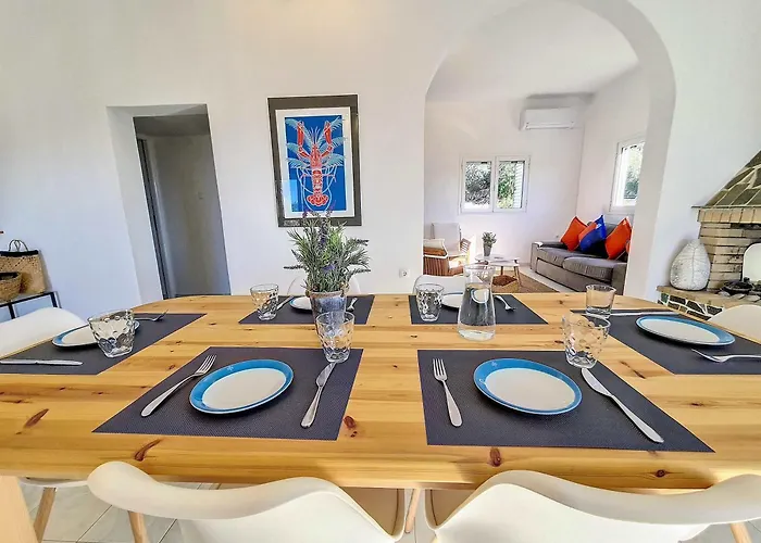 Hydra Bay Seaside With Pool ヴィラ Thermisía