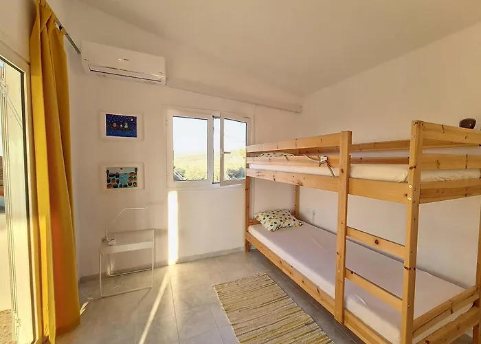 Hydra Bay Seaside With Pool *