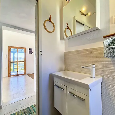 Villa Hydra Bay Seaside With Pool *