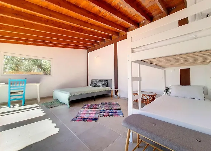 Hydra Bay Seaside With Pool Villa *